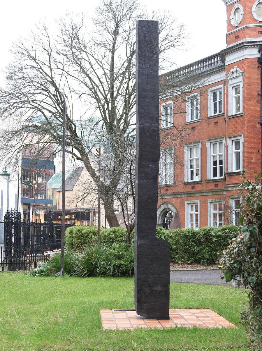 Moving the Obelisk of Bronze will be a challenging job for the Crawford team. Moving the Obelisk of Bronze will be a challenging job for the Crawford team.