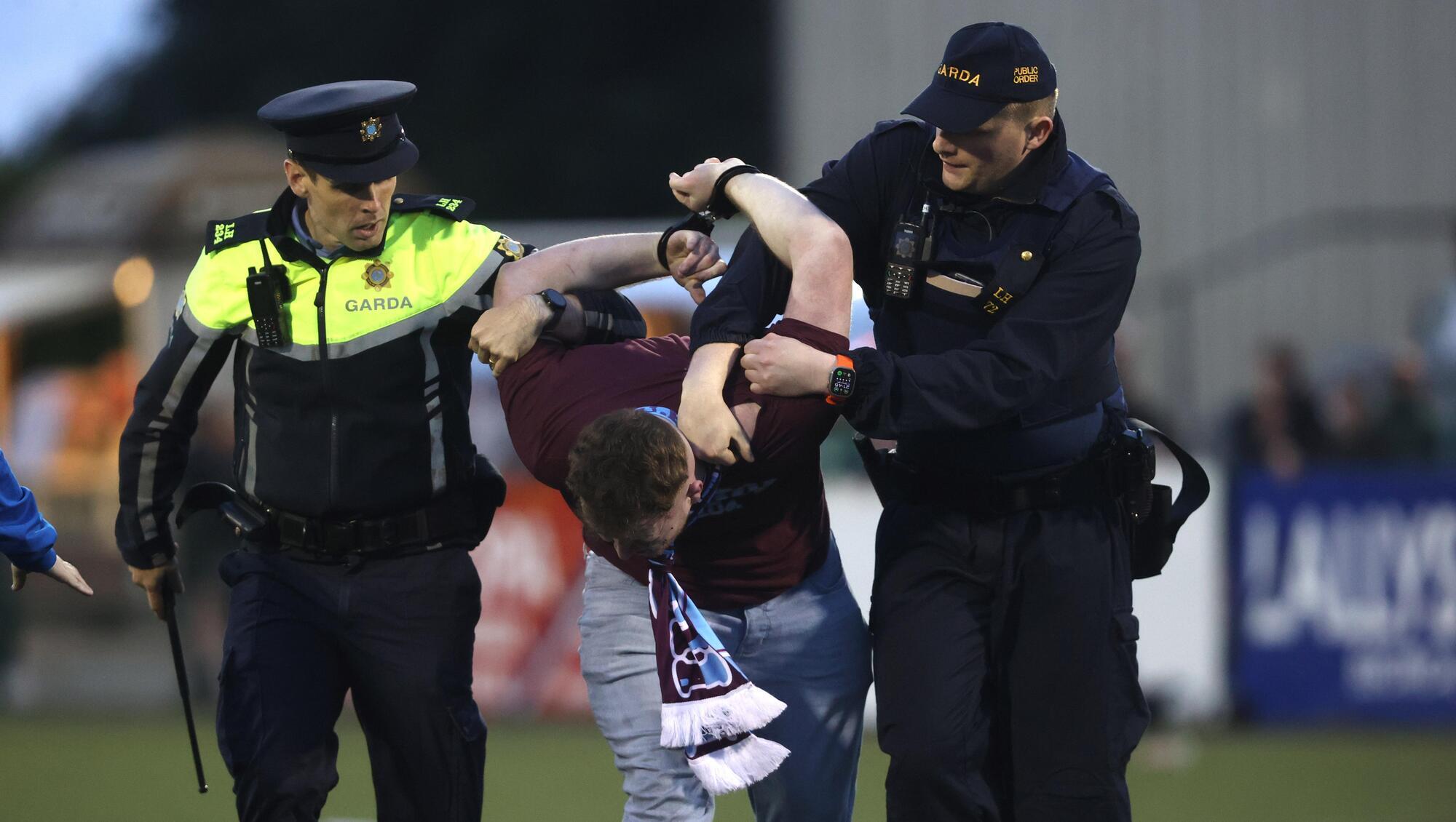 League of Ireland condemn ugly scenes between Dundalk and Drogheda United supporters