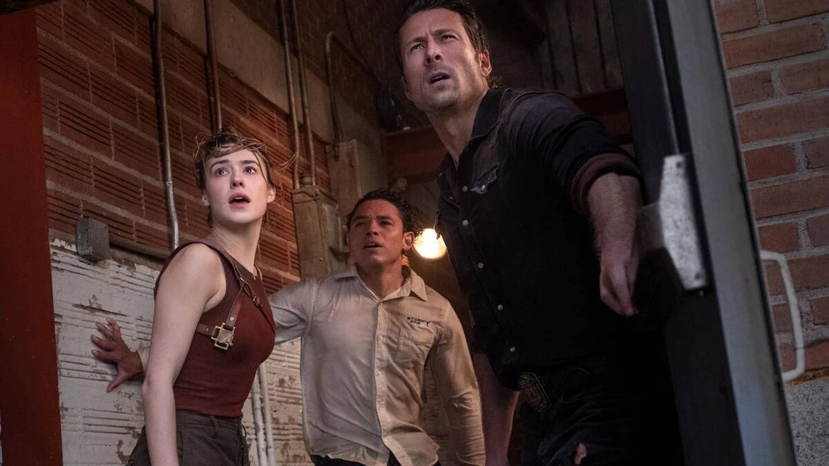 Daisy Edgar-Jones, Anthony Ramos, and Glen Powell star in Twisters 