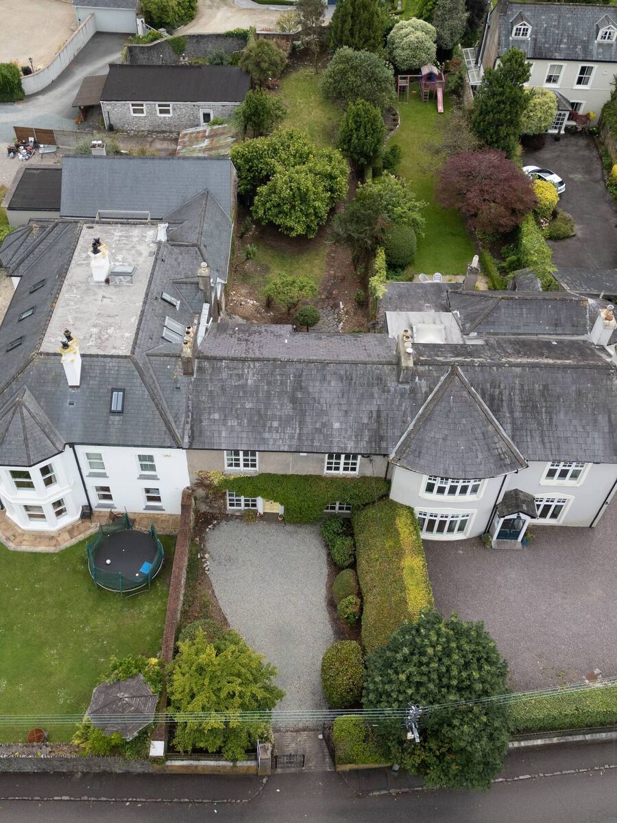 In good company: Coolim, centre