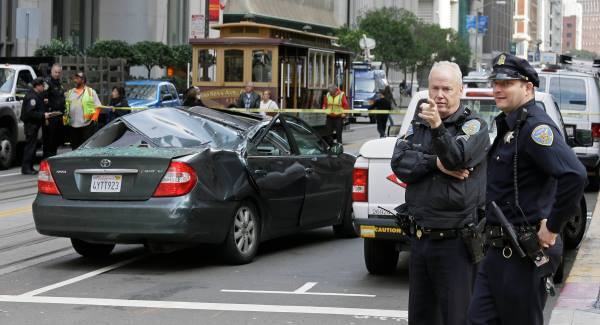 San Fran window cleaner survives 11-story roof plunge as car breaks fall