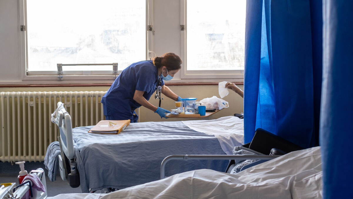 The Irish Nurses and Midwives Organisation director of industrial relations, Albert Murphy, said that the proposed strategy would likely have a 'very serious impact on patient safety and staff wellbeing'.