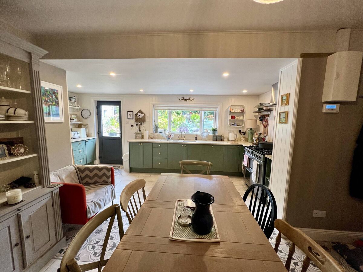 Kitchen dining room