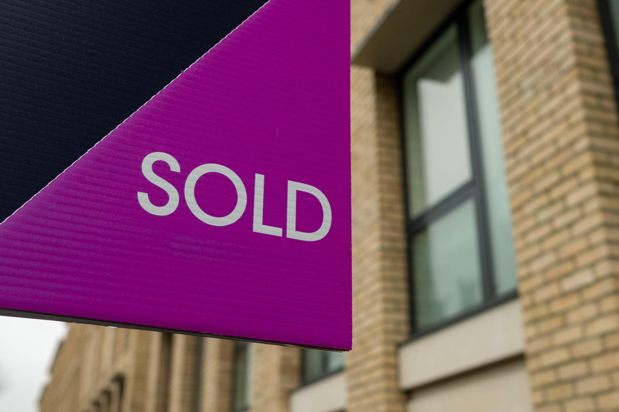 How to speed up a house sale this summer