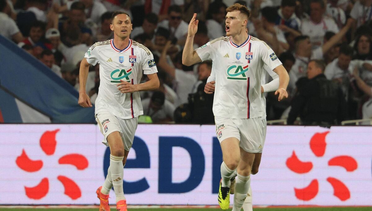 Jake O'Brien (R) celebrates after scoring his team's first goal during the French Cup final. Pic: DENIS CHARLET/AFP via Getty Images