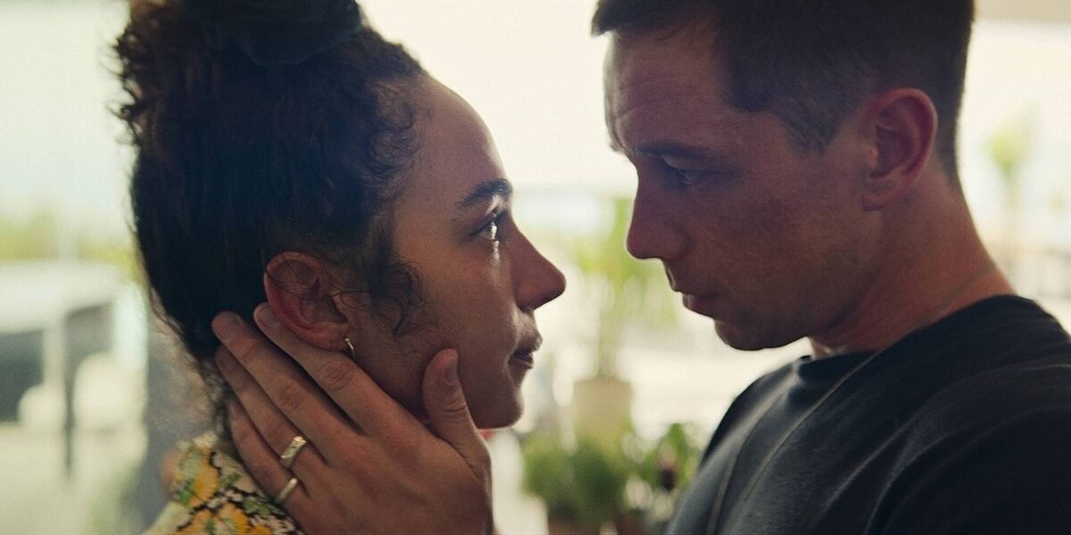 Kaos: Aurora Perrineau as Riddy, Killian Scott as Orpheus.