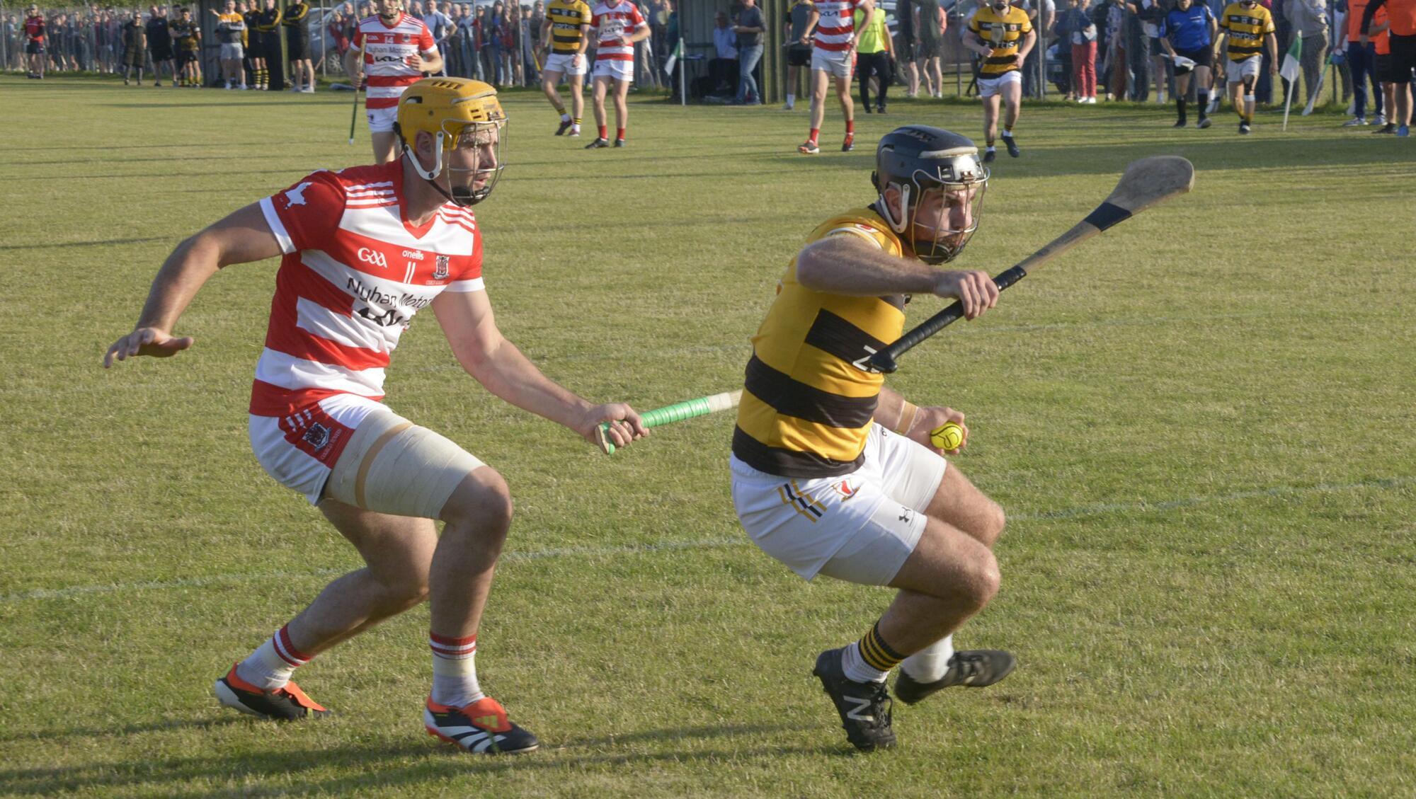 Dramatic injury time goal seals win for 14-man Na Piarsaigh over Courcey Rovers