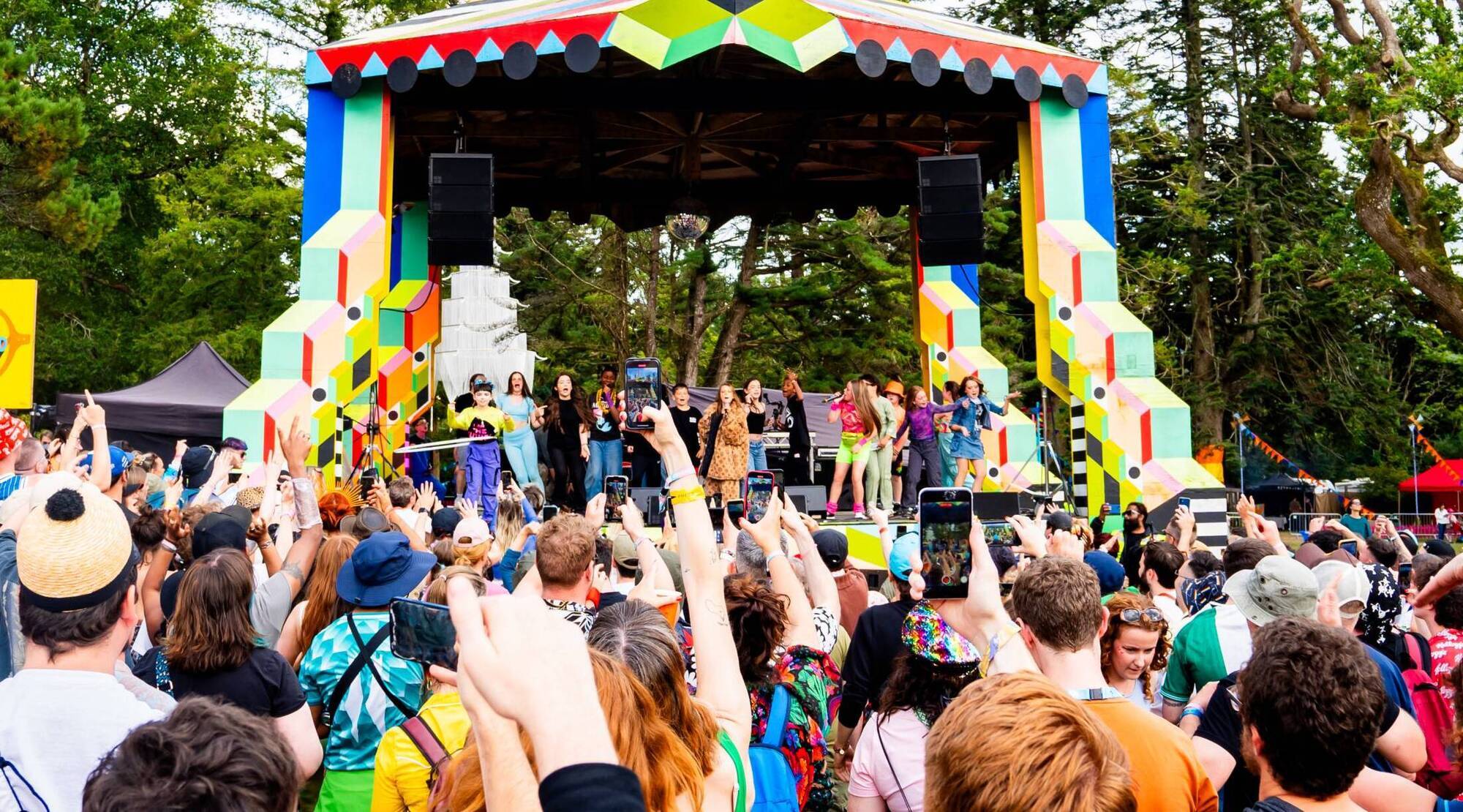All Together Now: Kabin Crew and Lisdoonvarna Crew send festival-goers home smiling