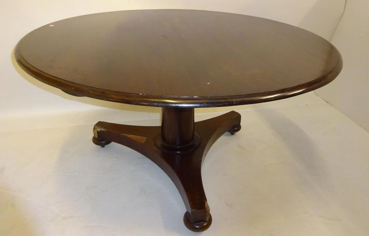 This Victorian dining table made €50 at Lynes & Lynes in April. This Victorian dining table made €50 at Lynes & Lynes in April.