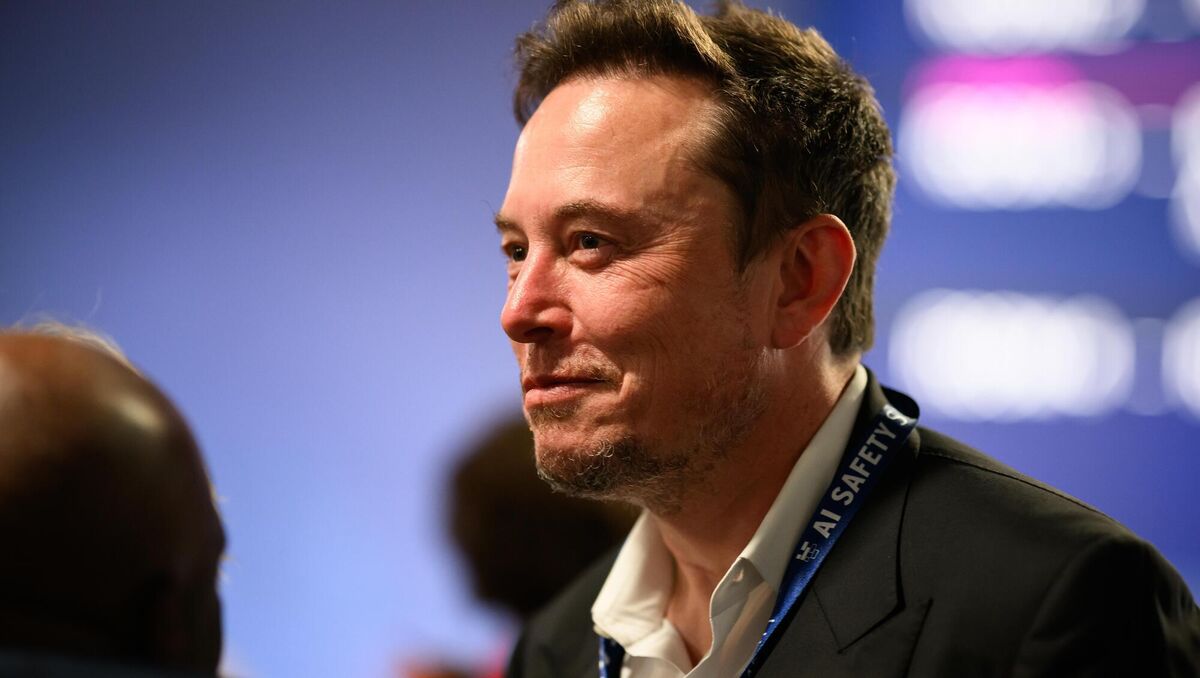 After taking over the social media giant, Elon Musk dismantled Twitter’s content moderation teams, created a paid verification model and restored the deactivated accounts of far-right instigators such as Tommy Robinson who had previously been banned from the platform. 