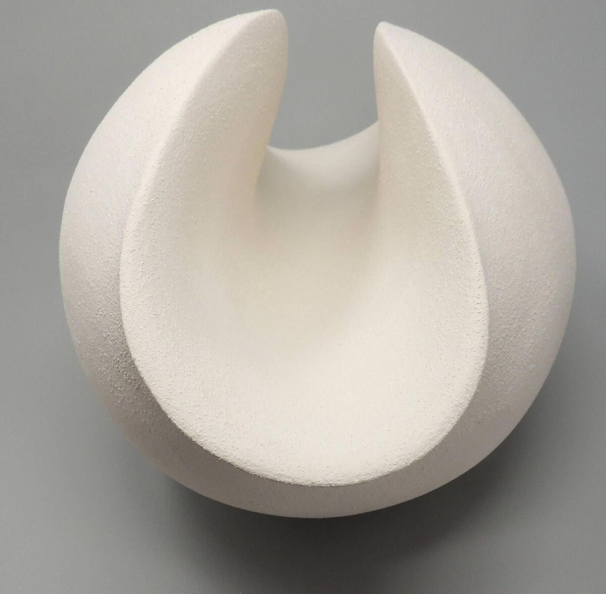 Tidal, stoneware piece by Eileen Singleton at the Lavit's summer exhibition. Tidal, stoneware piece by Eileen Singleton at the Lavit's summer exhibition.