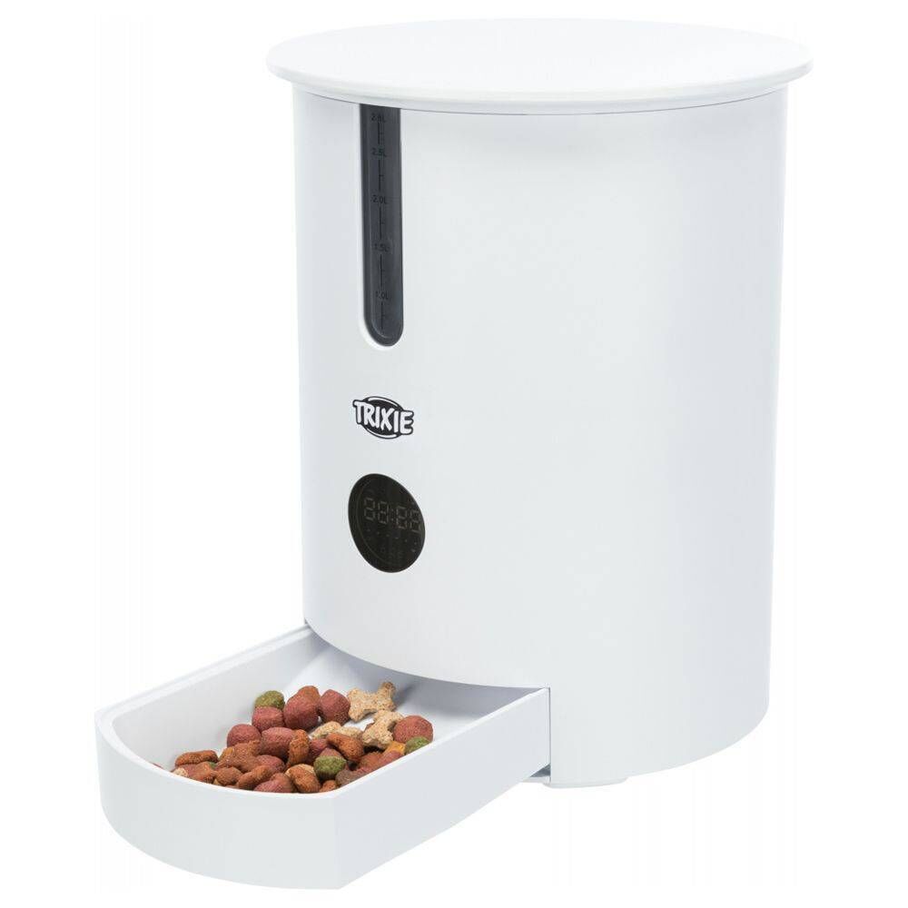 The Trixie automatic food dispenser is available from Petstop for €119.