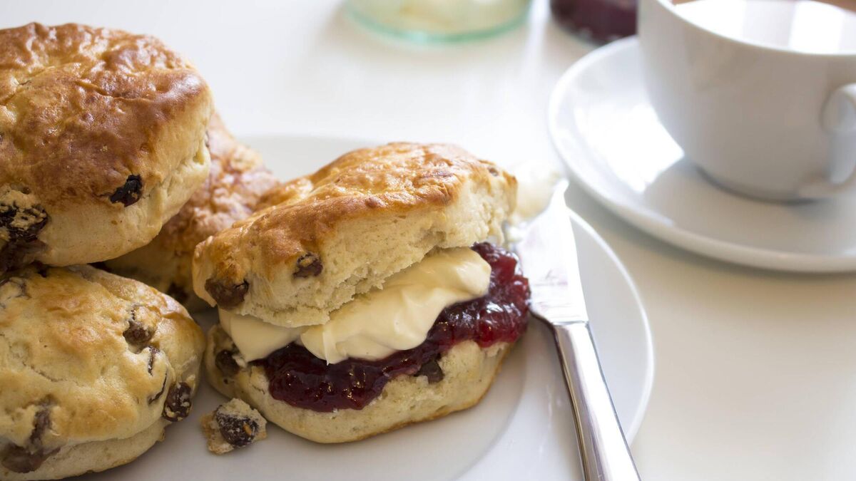 Tea & Scones