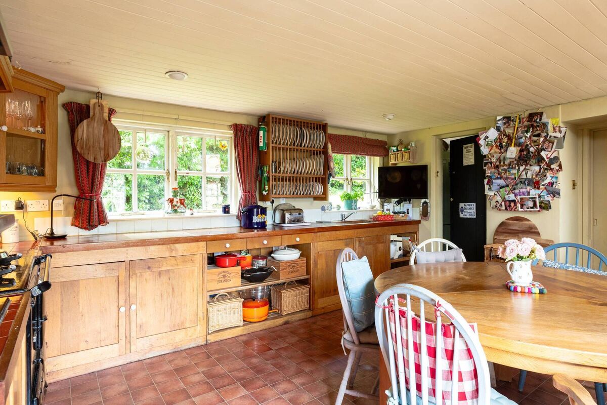 Oak kitchen was made by local craftsman Eric Pearce
