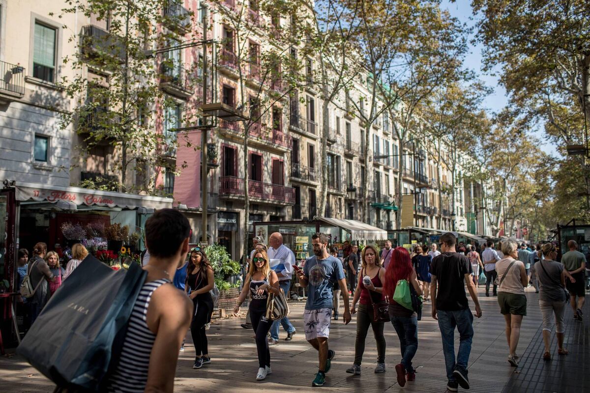 The rubbish bins in La Rambla, the city’s main promenade, which has more than 200,000 daily passersby, have to be emptied 14 times a day. Picture: Chris McGrath/Getty