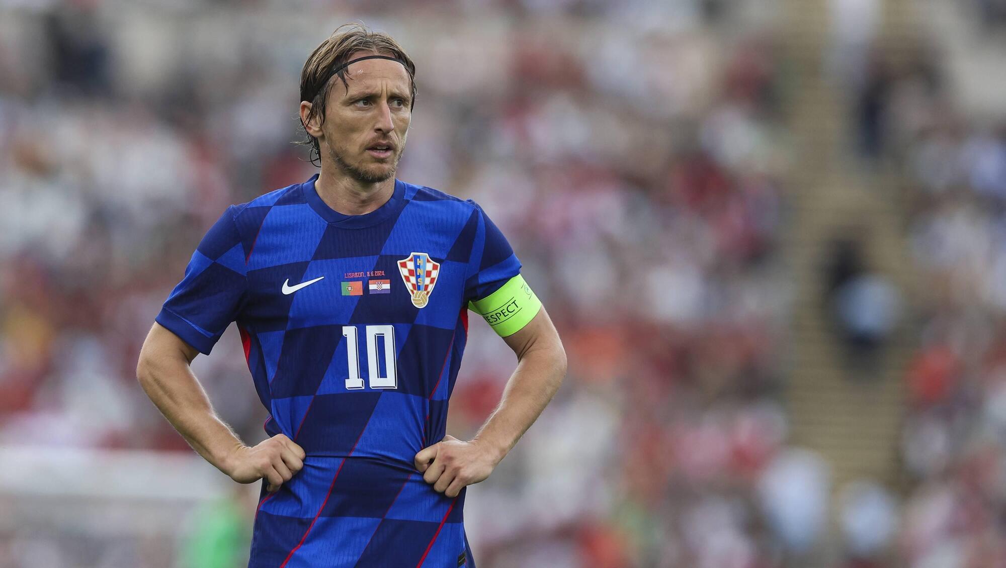 Luka Modric to carry on playing for Croatia after Nations League call-up
