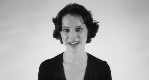 Watch this woman sing multiple musical notes at the same time