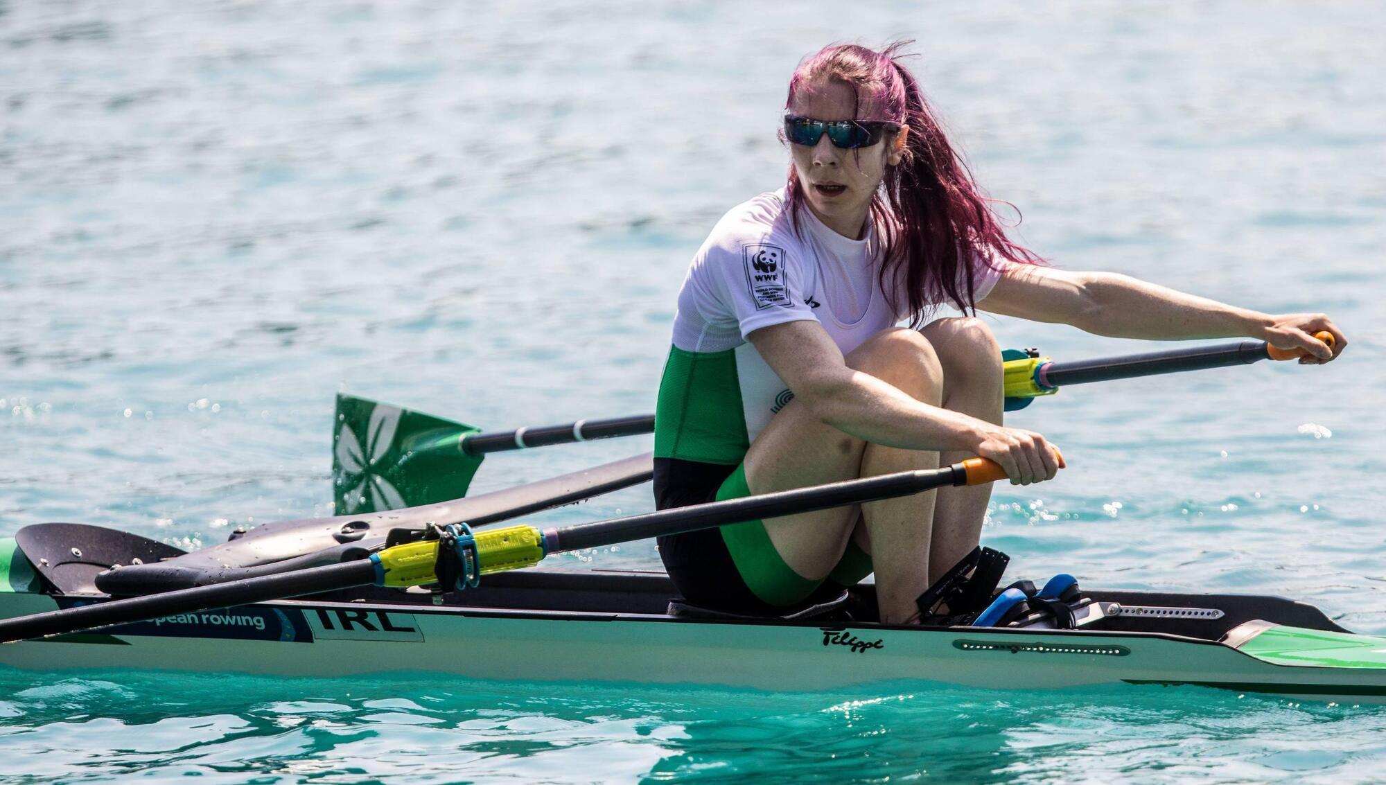 Reigning champion McCrohan through to world rowing semi-final