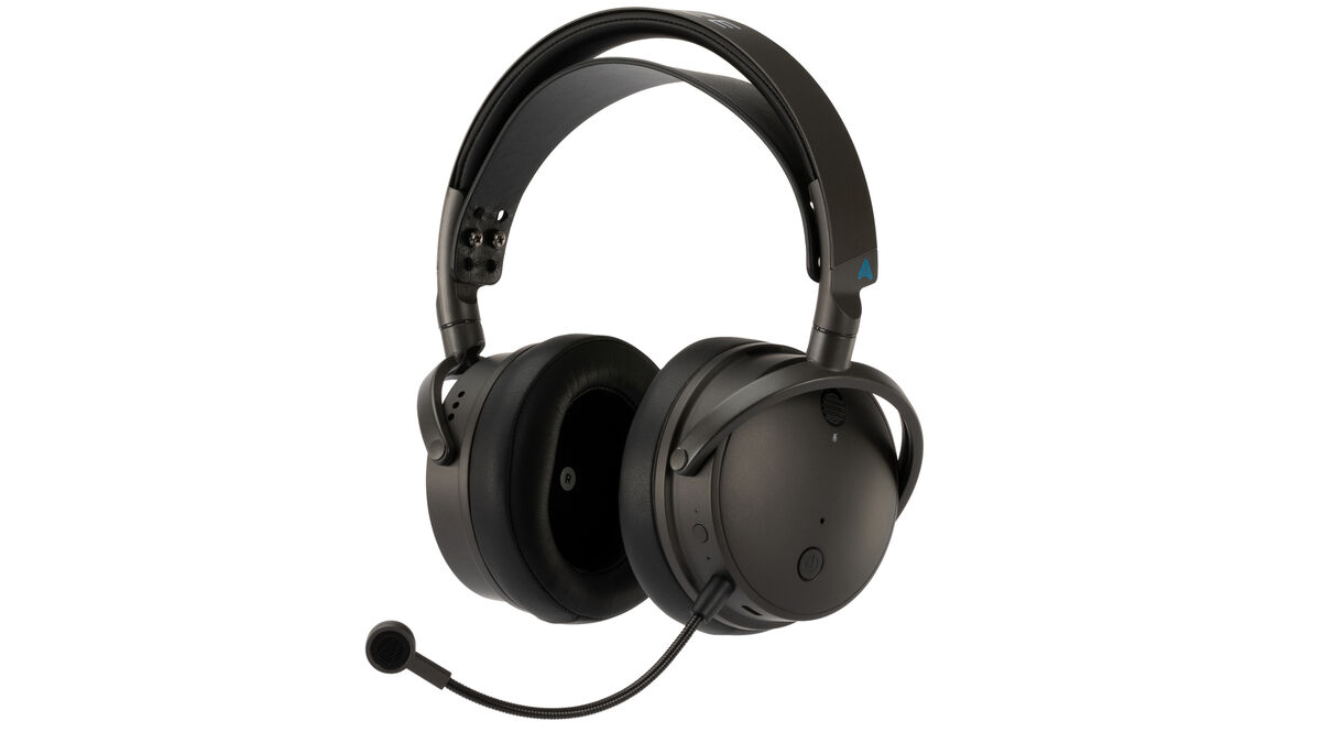 The Maxwell has a built-in mic and a detachable one. Picture: Noel Campion.