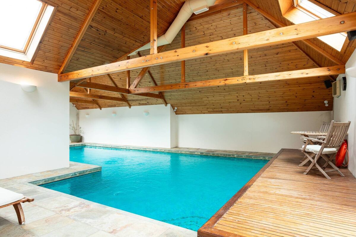 Dip a toe in Toe Head home