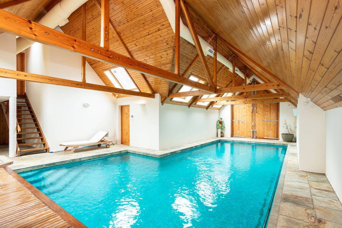 Hot and cold running water: heated pool, or sea swimming? All options open  at this Toe Head home