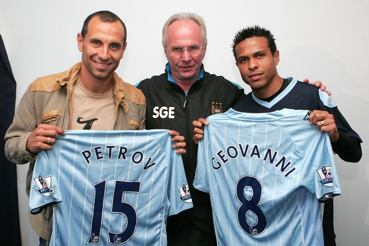 File photo dated 26-07-2007 of Sven-Goran Eriksson with Martin Petrov and Geovanni. Pic Martin Rickett Wire/PA Wire.