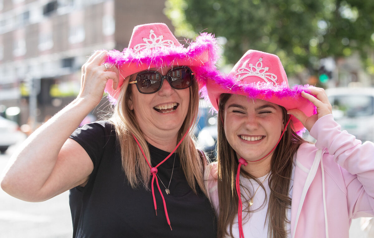 Gillian and Niamh Maloney 