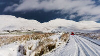 Video: Timelapse of a snowy drive in the Donegal mountains