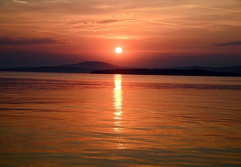 Sunrise over the West Cork coastline near Sherkin Island on a beautiful August morning. Picture: Denis Minihane. Sunrise over the West Cork coastline near Sherkin Island on a beautiful August morning. Picture: Denis Minihane.