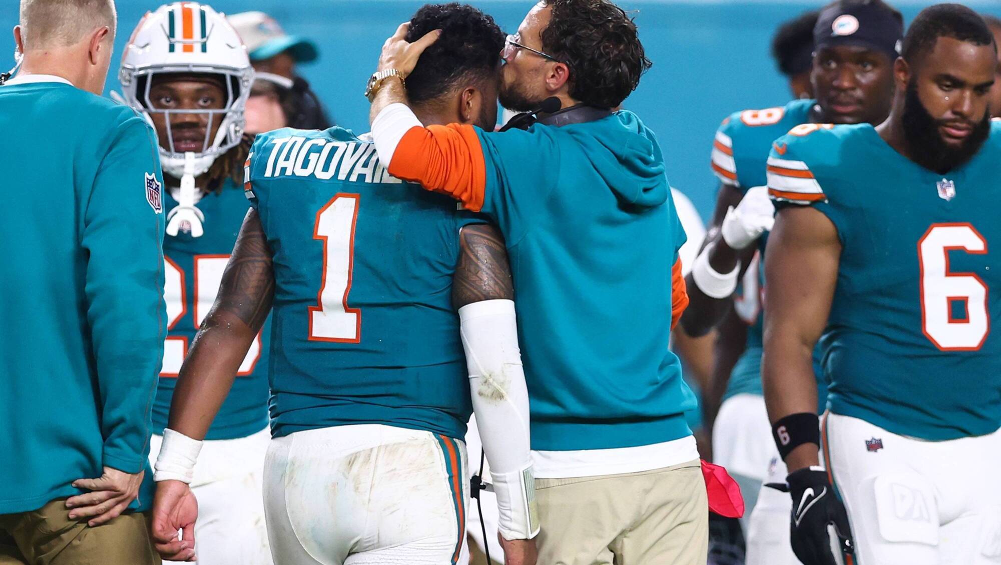 NFL: Bills blow out Dolphins as Tagovailoa suffers another concussion