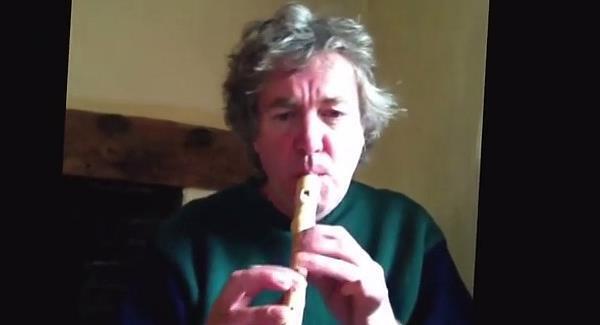 Jobless Top Gear host starts busking on YouTube