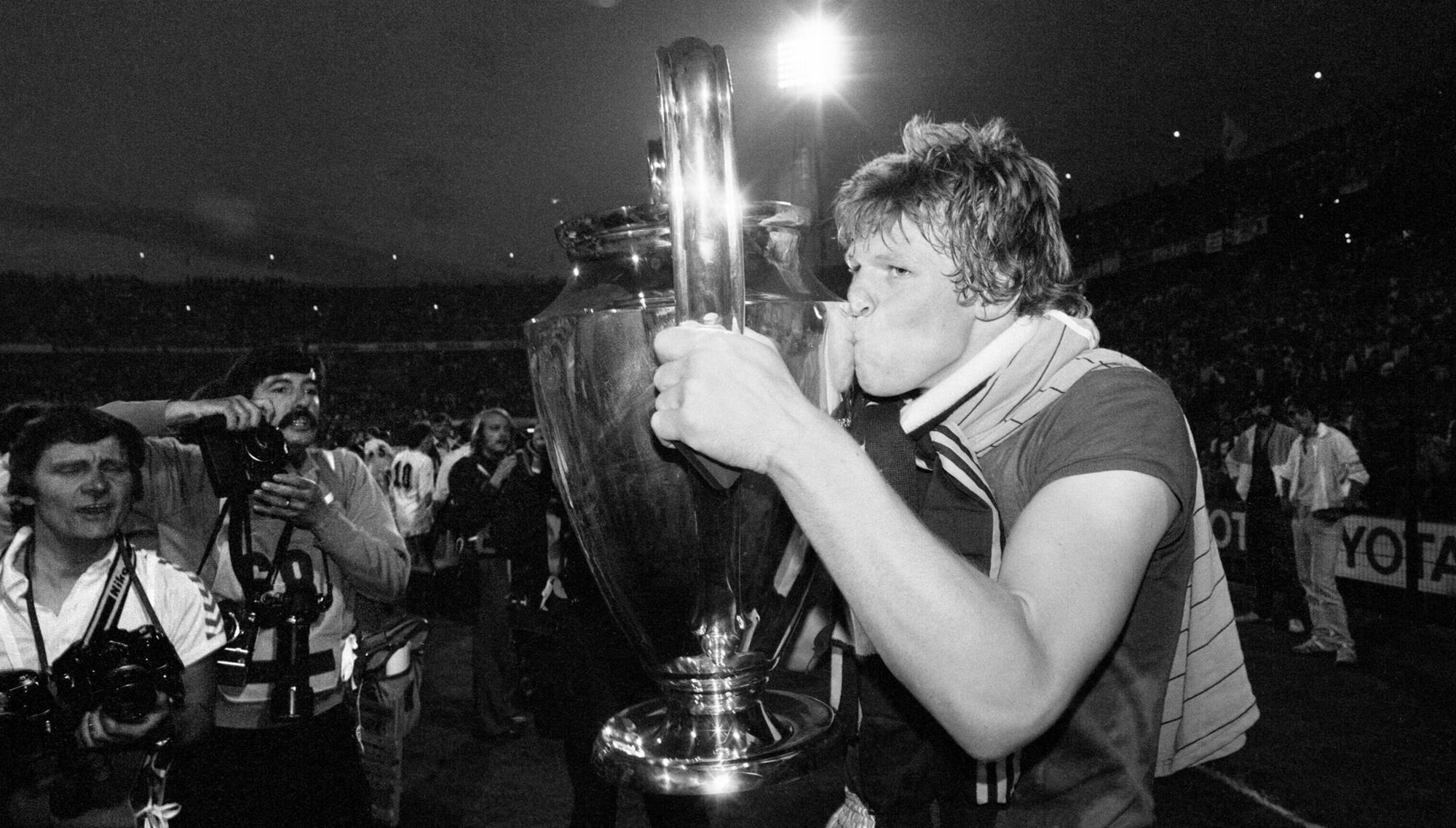Billy Connolly, blisters and Bayern: how Aston Villa won the 1982 European Cup