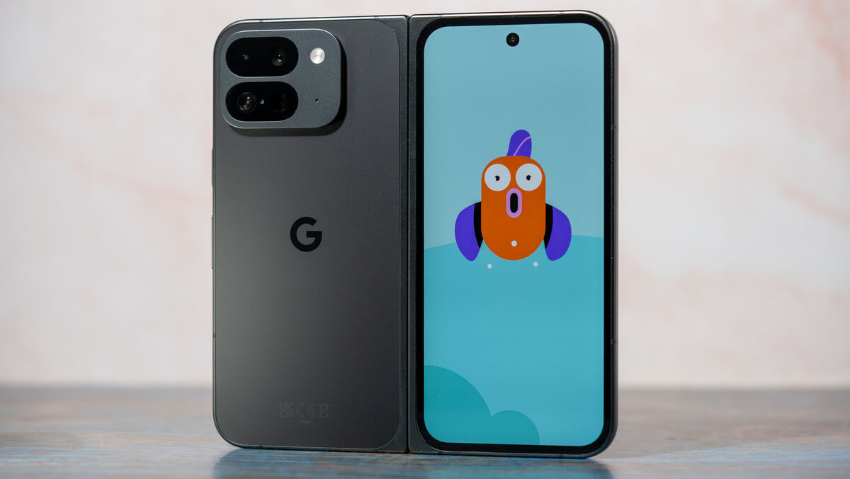 The novel Made You Look feature in the camera app is an excellent way of getting your kids' attention so that they can look directly at the camera. Picture: Noel Campion. The novel Made You Look feature in the camera app is an excellent way of getting your kids' attention so that they can look directly at the camera. Picture: Noel Campion.