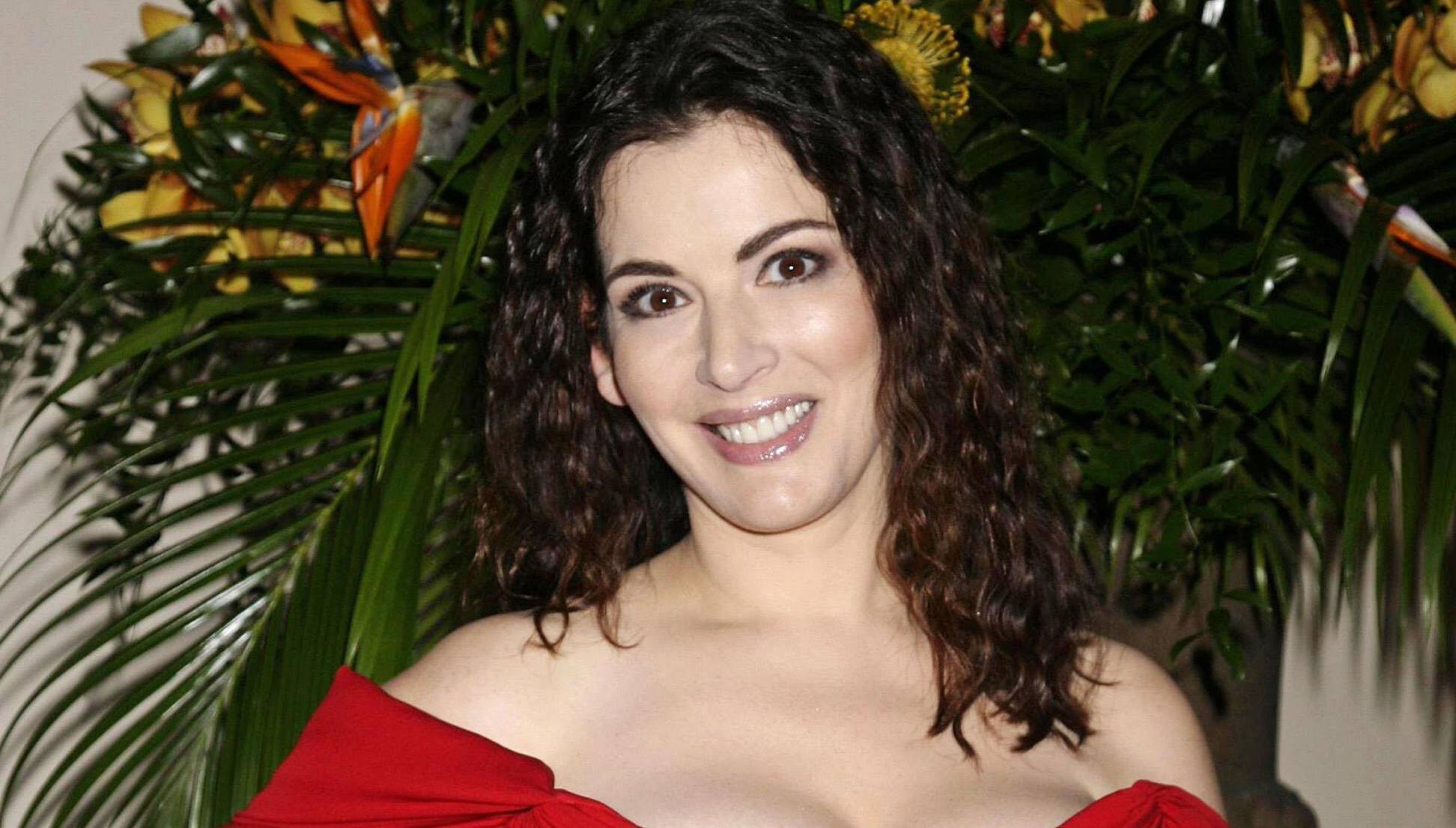 Esther McCarthy: Nigella Lawson does something filthy in bed and it's too much for me