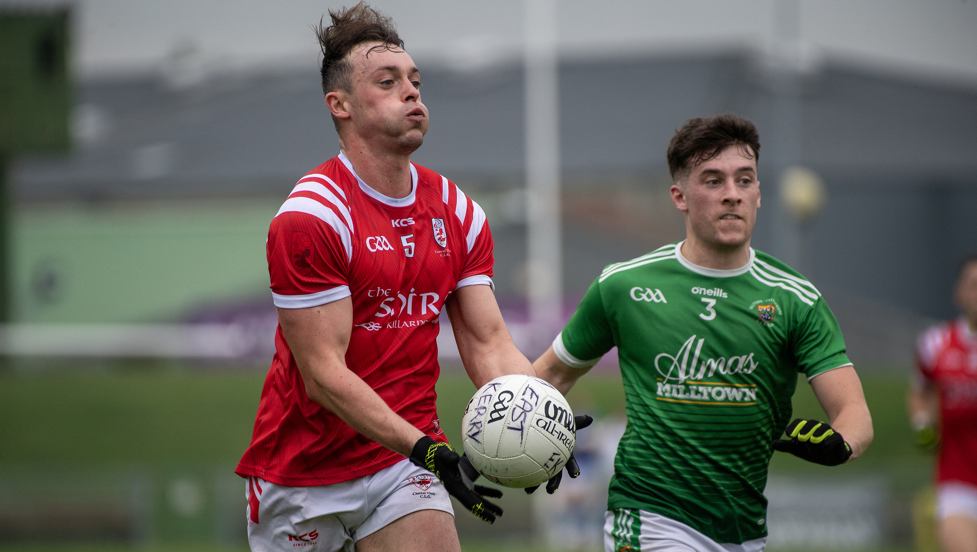  BETTER PERFORMANCE:  Cian Gammell East Kerry ( Red ) and Anthony Kelliher Milltown/Castlemain in action during the game. Picture: Domnick Walsh © Eye Focus LTD .