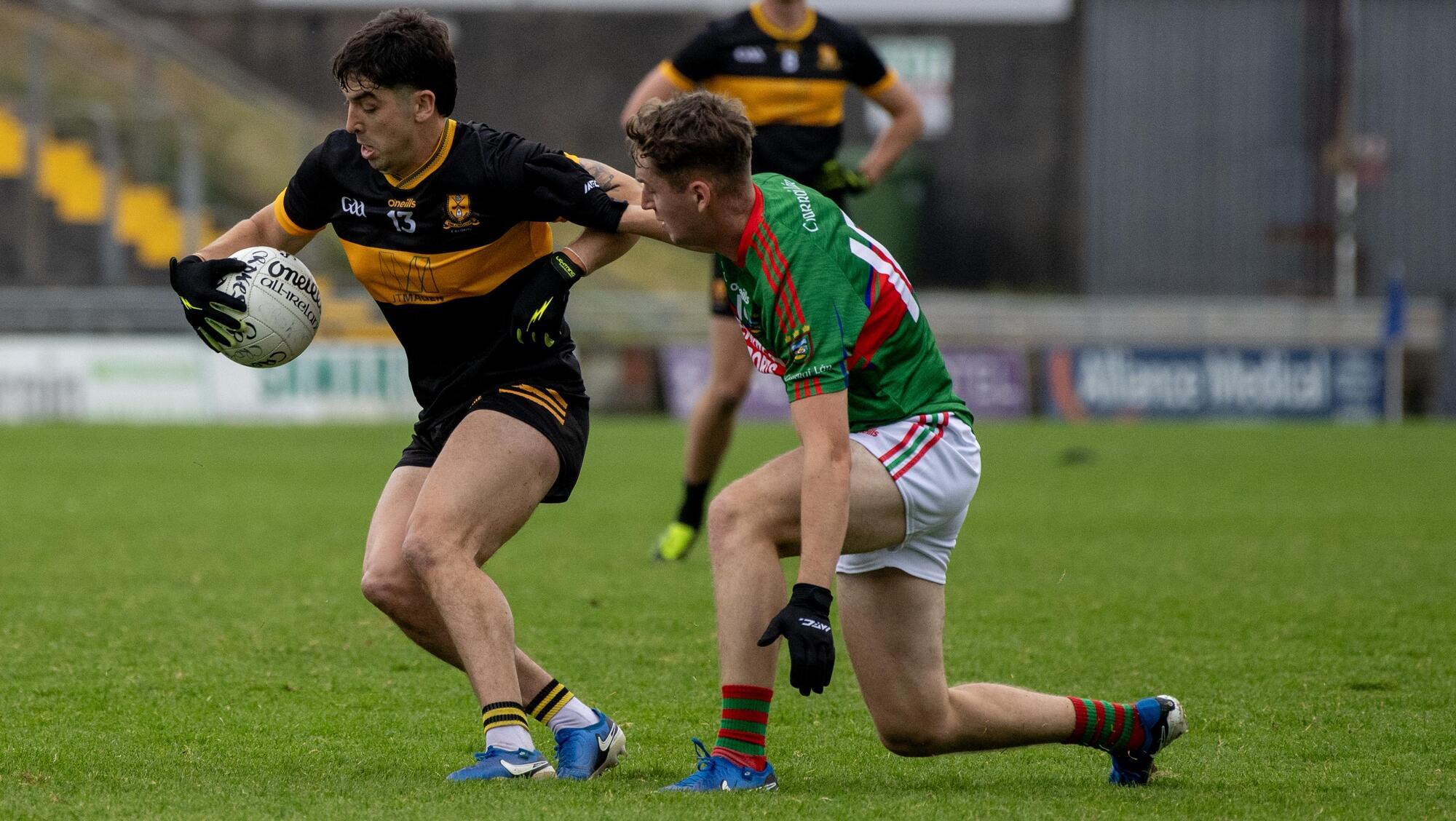CONTROLLED GAME: Darragh O'Connor Mid Kerry and Tony Brosnan Dr Crokes ( Black ) in action during the game. Picture: Domnick Walsh © Eye Focus LTD .