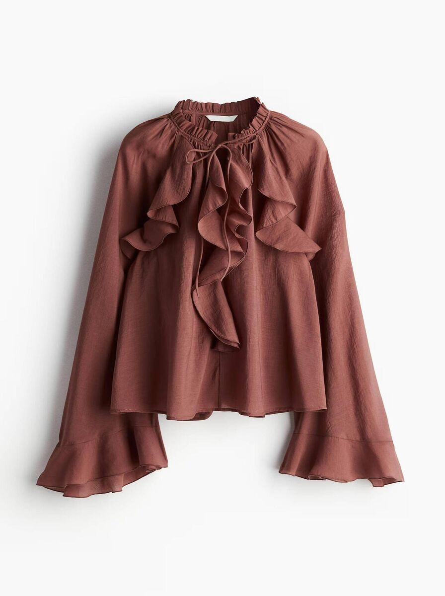 Flounced blouse, H&M, €39.99 Flounced blouse, H&M, €39.99
