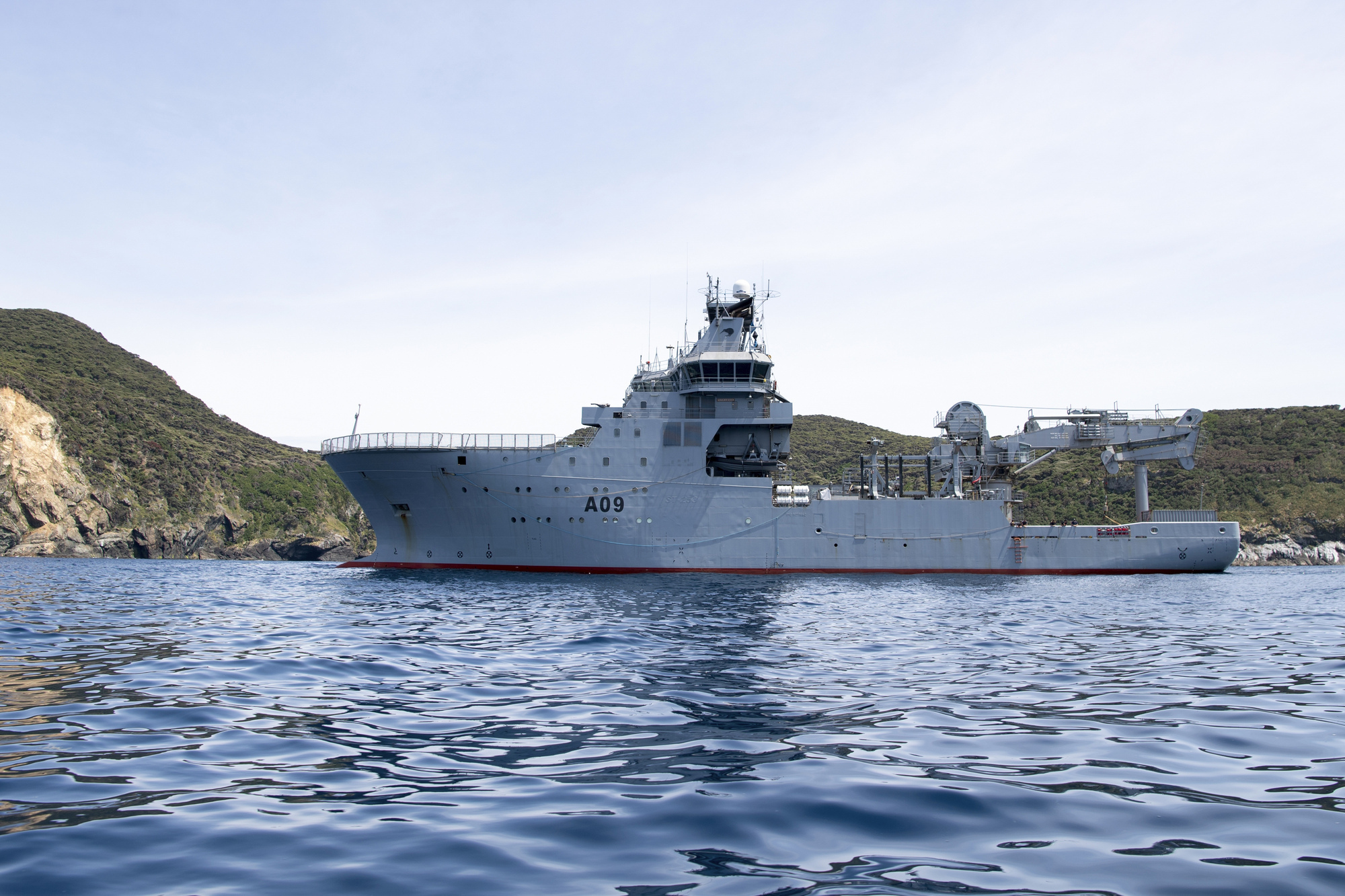 Samoa warns oil spill ‘highly probable’ after New Zealand navy ship sank