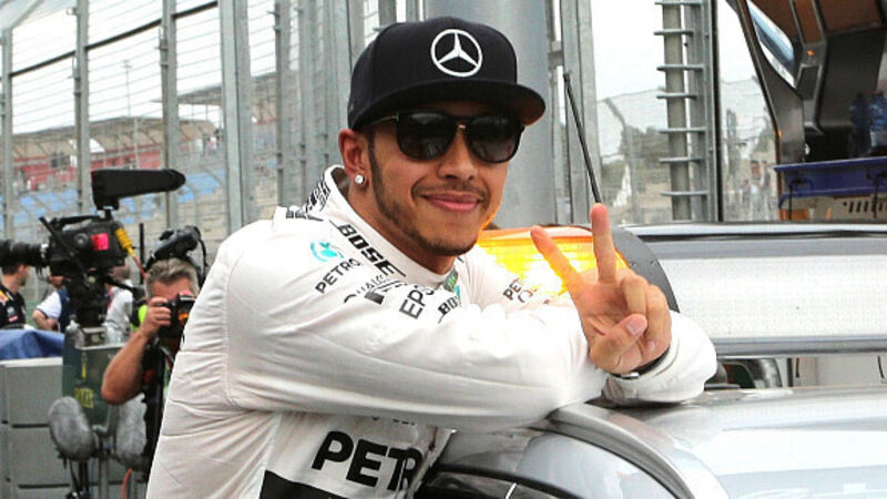 Pole position for Lewis Hamilton at Australian Grand Prix Pole position for Lewis Hamilton at Australian Grand Prix
