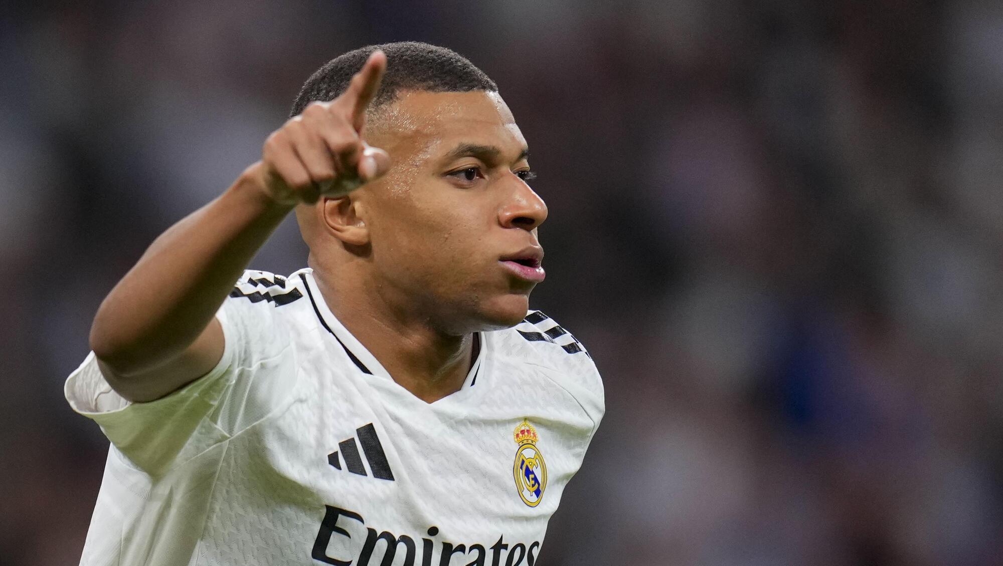 Kylian Mbappé reacts with fury at Swedish reports of rape claim