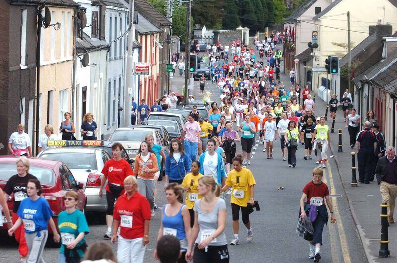 Echo Women's Mini-Marathon passing Longboats in  2010. Picture: Larry Cummins
