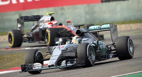 Hamilton wary of Rosberg tactics