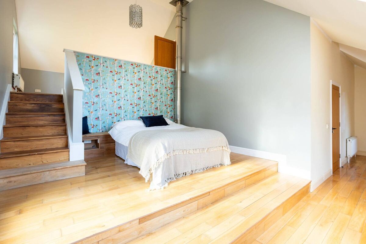 Bedroom with mezzanine