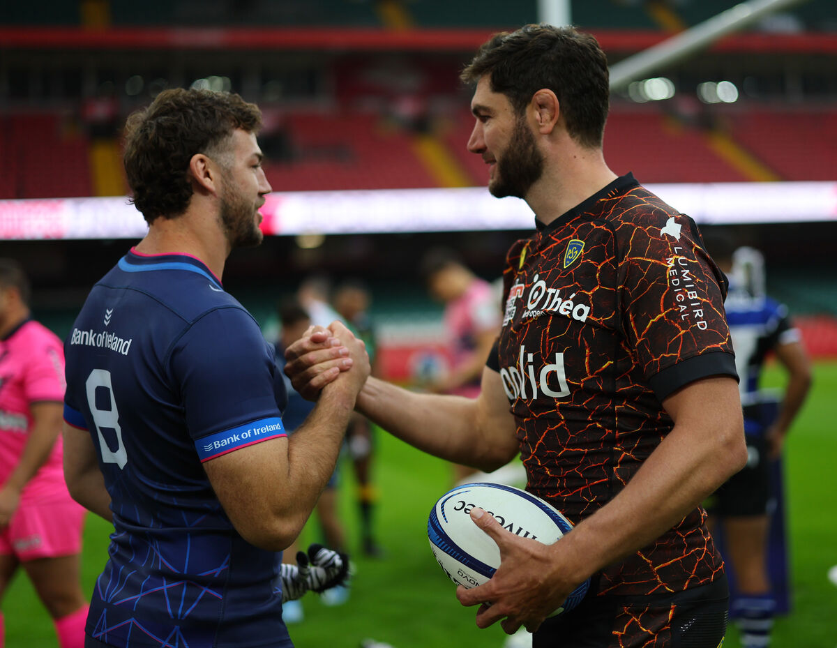 Leinster’s Caelan Doris with ASM Clermont Auvergne’s Rob Simmons. Pic: ©INPHO/James Crombie