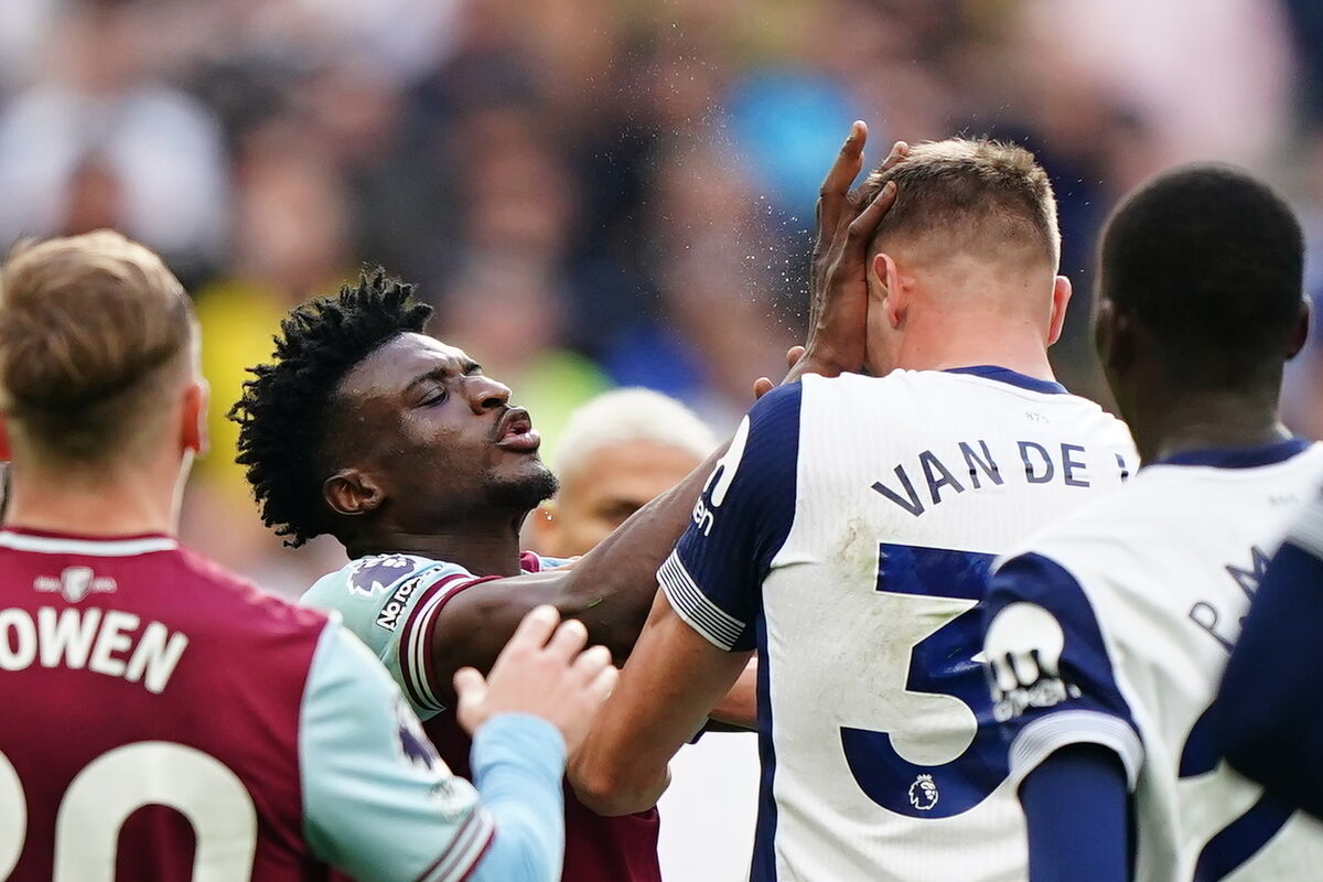 West Ham United's Mohammed Kudus and Tottenham Hotspur's Micky van de Ven confront each other. Pic: Zac Goodwin/PA Wire.