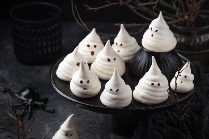 Spooky Meringue Púcas
