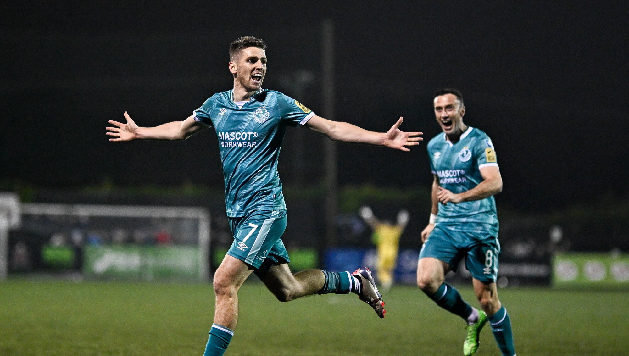 Watts goal for Shamrock Rovers sees title race go down to final day