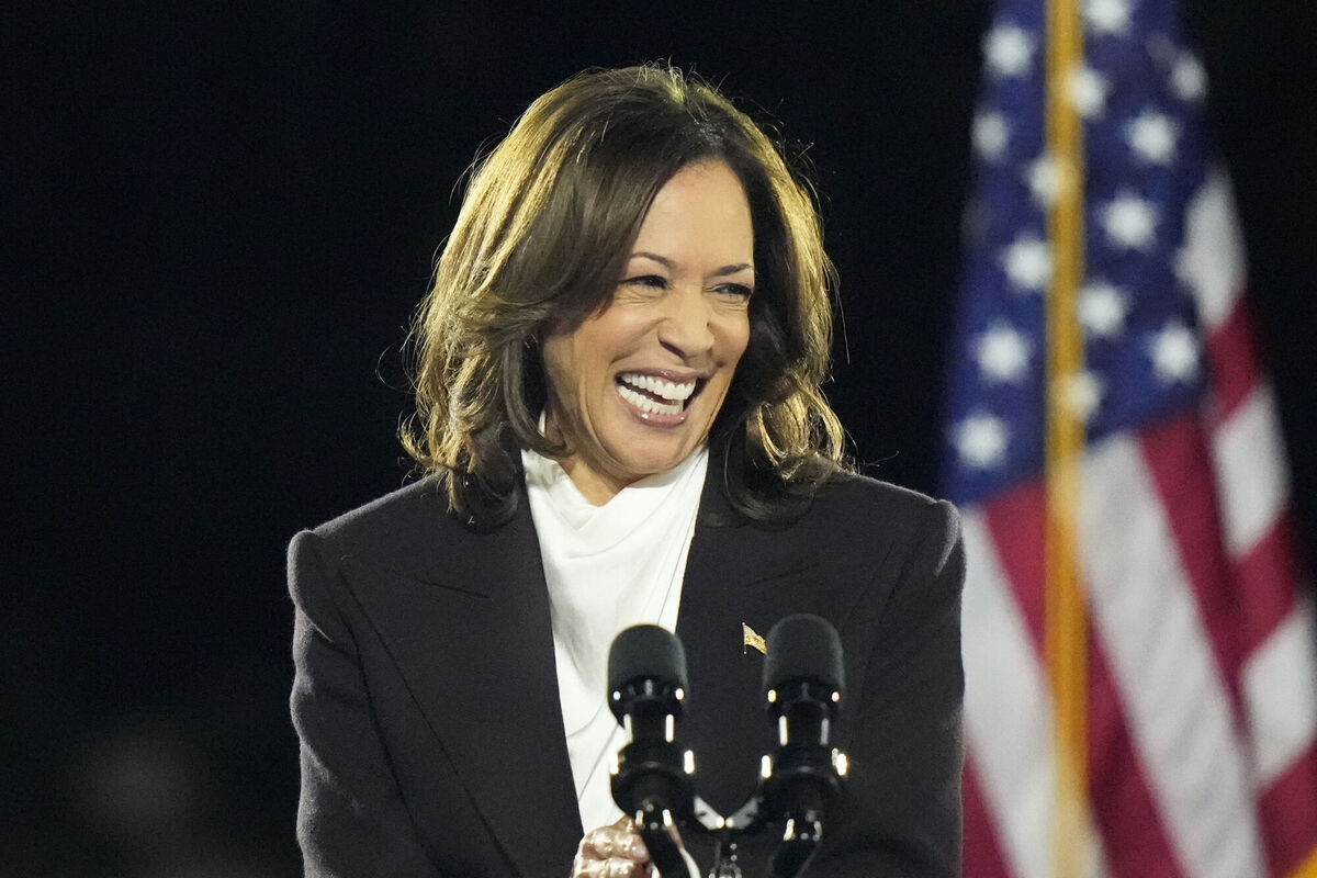 Democratic presidential nominee Vice President Kamala Harris delivers remarks during a campaign event at the Ellipse near the White House in Washington, Tuesday, Oct. 29, 2024. (AP Photo/Stephanie Scarbrough) Democratic presidential nominee Vice President Kamala Harris delivers remarks during a campaign event at the Ellipse near the White House in Washington, Tuesday, Oct. 29, 2024. (AP Photo/Stephanie Scarbrough)