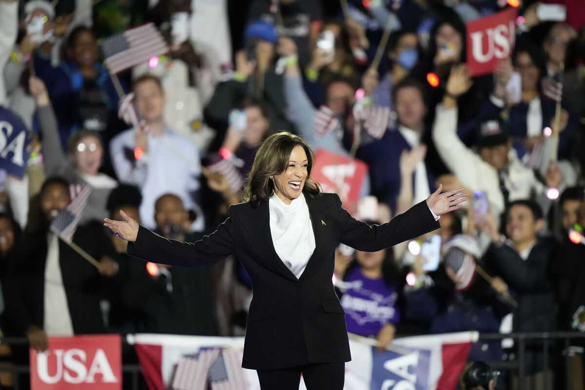 Democratic presidential nominee Vice President Kamala Harris arrives to deliver remarks during a campaign event at the Ellipse near the White House in Washington, Tuesday, Oct. 29, 2024. (AP Photo/Stephanie Scarbrough) Democratic presidential nominee Vice President Kamala Harris arrives to deliver remarks during a campaign event at the Ellipse near the White House in Washington, Tuesday, Oct. 29, 2024. (AP Photo/Stephanie Scarbrough)