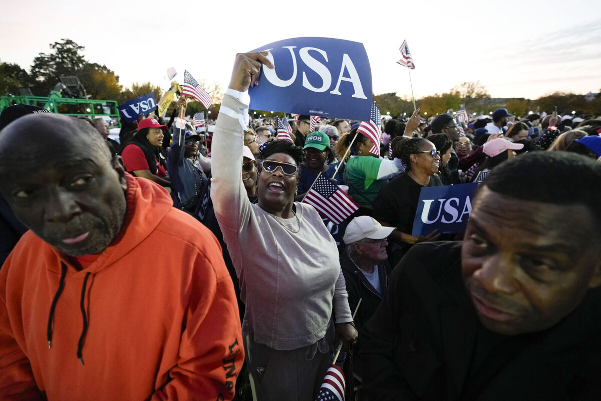 Supporters cheer durning a campaign rally with Democratic presidential nominee Kamala Harris in Washington DC on Tuesday. Picture: AP/Ben Curtis